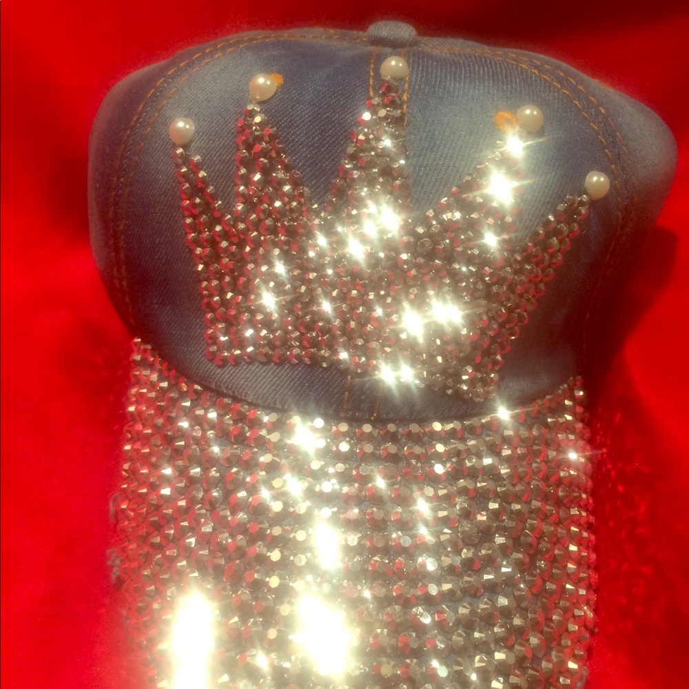 ✨Brand New Queen 👑 Glitter Cap✨